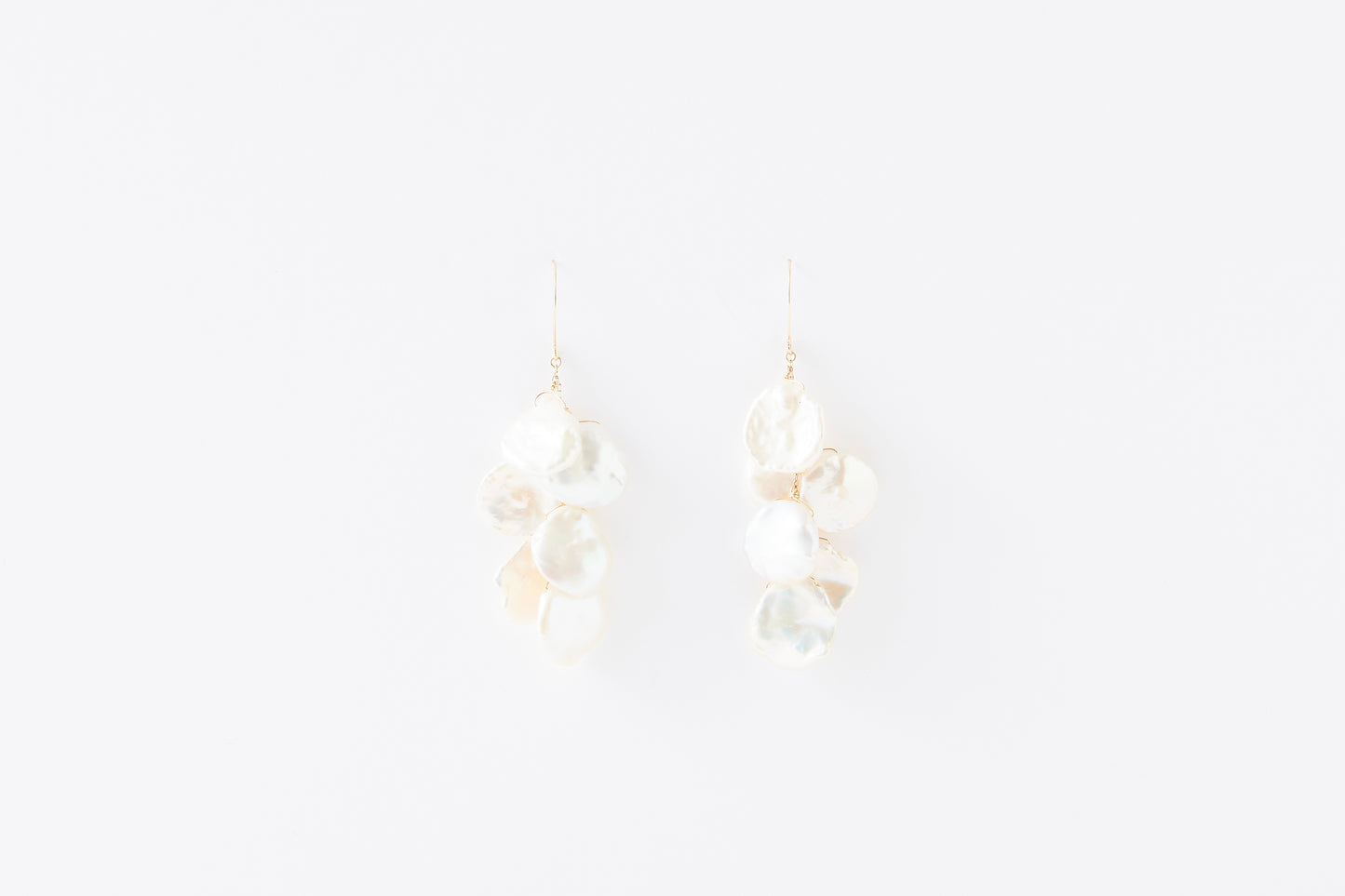 [ noble ] Petal Pearl Pierced Earrings