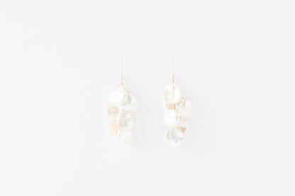 [ noble ] Petal Pearl Pierced Earrings