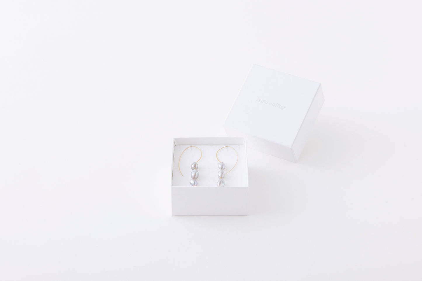 [ noble ] Gray Pearl Pierced Earrings